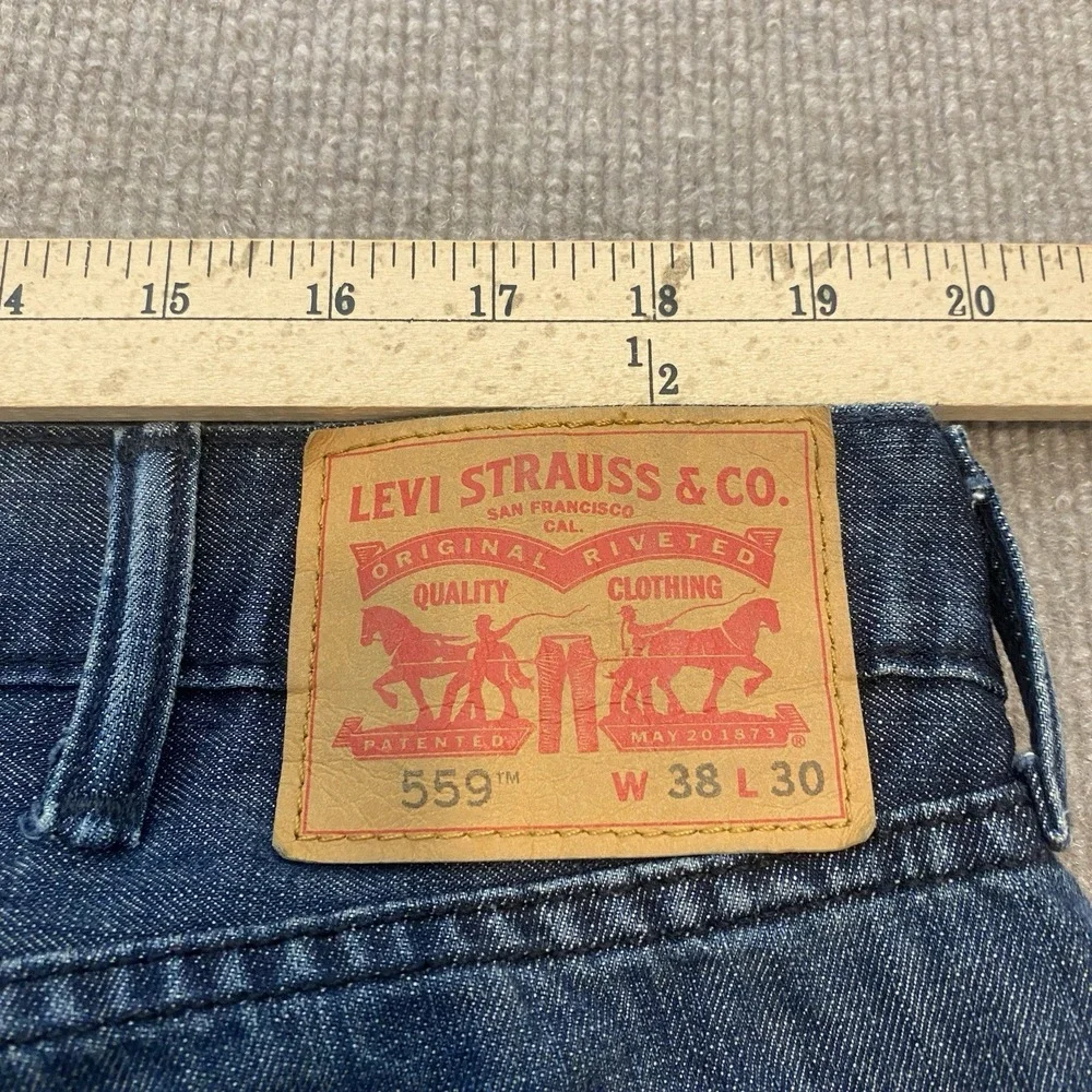 Levis 559 Jeans Mens 38 Fits 39x30 Blue Baggy Relaxed Wide Leg Distressed Denim